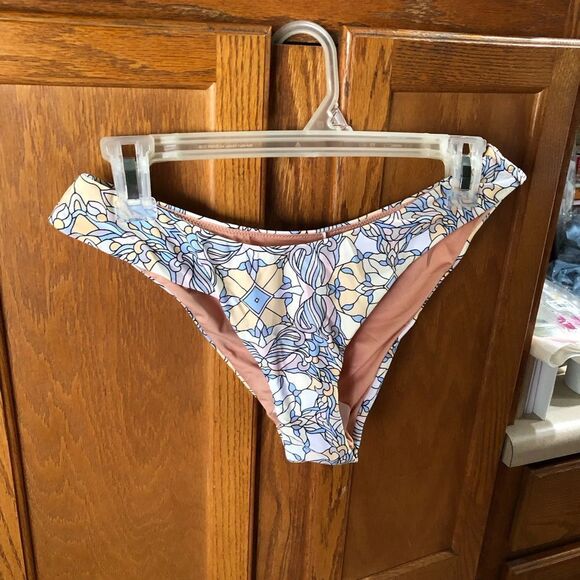 NWT J Crew Active Curved Waist Cheeky Bikini Bottom Printed Kaleidoscope Size S - Picture 5 of 10